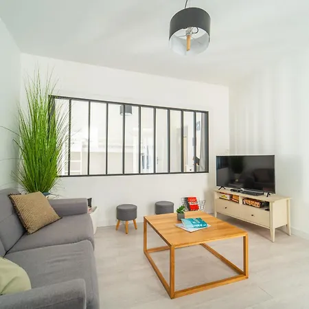 Bel A 50m De La Grande * 莱萨布勒-多洛讷